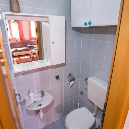 With A Parking Space - 13347 斯普利特