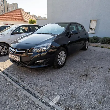 With A Parking Space - 13347 Apartman Split